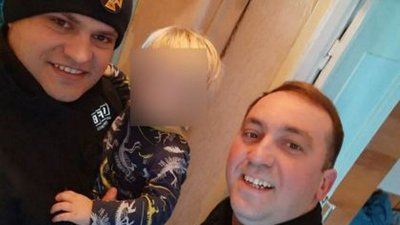 Дворічну дитину у Луцьку, яка застрягла у батареї, дістали рятувальники Дворічну дитину у Луцьку, яка застрягла у батареї, дістали рятувальники