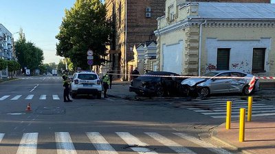 ДТП за участі поліцейського і місцевого жителя у Кременчуці ДТП за участі поліцейського і місцевого жителя у Кременчуці