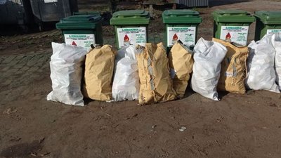 За два тижні у Львові зібрали десять мішків бляшанок для окопних свічок