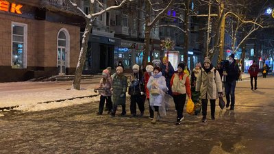 На Соборній вулиці в Миколаєві щедрували пластуни