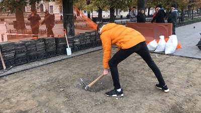 У центрі Одеси почалися розкопки: археологи шукають залишки Хаджибейської фортеці У центрі Одеси почалися розкопки: археологи шукають залишки Хаджибейської фортеці
