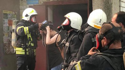 У Миколаєві горіла дев'ятиповерхівка