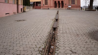 Понад 30 решіток із зливової каналізації вкрали в Ужгороді протягом новорічно-різдвяних свят