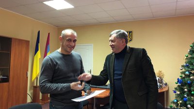 Громада на Харківщині купила дві квартири переселенцям
