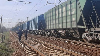 У Броварському районі Київщини потяг збив людину, чоловік від отриманих травм загинув
