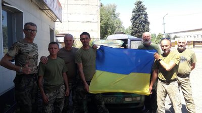 Щотижня на "передову": історія водія-волонтера з Луцька Щотижня на "передову": історія водія-волонтера з Луцька