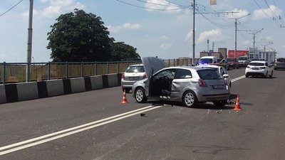 На Рівненській у Луцьку – аварія, рух ускладнений На Рівненській у Луцьку – аварія, рух ускладнений