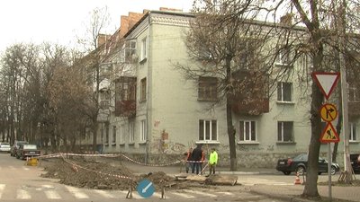 Через аварію на тепломережі в центрі Кропивницького перекрили дорожній рух