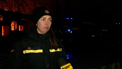 У Чернігові горіло виробниче приміщення, що в мікрорайоні Шерстянка У Чернігові горіло виробниче приміщення, що в мікрорайоні Шерстянка
