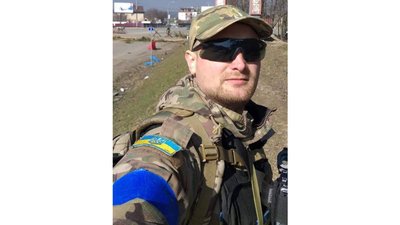 "Врятував життя побратимам". Розповідь Ірини Сухих, яка втратила на війні сина "Врятував життя побратимам". Розповідь Ірини Сухих, яка втратила на війні сина