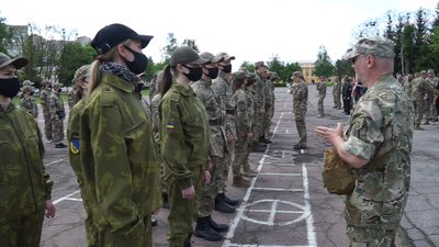У Житомирі на базі 95-ї бригади розпочали Всеукраїнський вишкіл "Джура-Десантник" У Житомирі на базі 95-ї бригади розпочали Всеукраїнський вишкіл "Джура-Десантник"