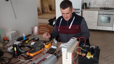Як зарядити прилади без електропостачання: тернополянин поділився досвідом Як зарядити прилади без електропостачання: тернополянин поділився досвідом