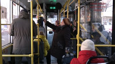 У Хмельницькому в тролейбусах змінять валідатори. Навіщо і як можна буде платити за проїзд
