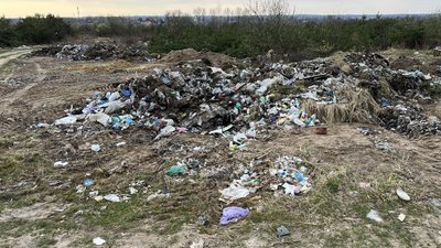 Сміттєзвалище у селі Нагачів Сміттєзвалище у селі Нагачів