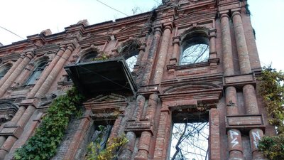 "Цар-балкони" на фасадах історичних будівель Дніпра "Цар-балкони" на фасадах історичних будівель Дніпра