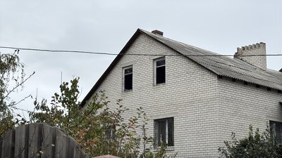 «Шматки шахедів горять»: наслідки атаки РФ на Полтаву 23 жовтня «Шматки шахедів горять»: наслідки атаки РФ на Полтаву 23 жовтня