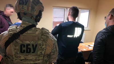 У Франківську СБУ викрила корупційну схему на митниці