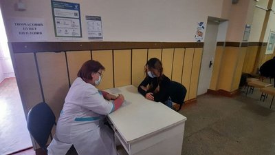 Четверта хвиля COVID-19: де у Херсоні зробити бустерну дозу вакцини Четверта хвиля COVID-19: де у Херсоні зробити бустерну дозу вакцини