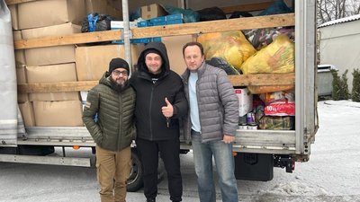 "Бути волонтером – це ділитися добром": Адам Завадський з Польщі привіз до Житомира гуманітарну допомогу "Бути волонтером – це ділитися добром": Адам Завадський з Польщі привіз до Житомира гуманітарну допомогу