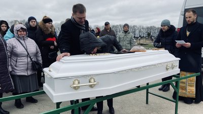 У Броварах поховали 13-річного хлопчика, якого розстріляли росіяни У Броварах поховали 13-річного хлопчика, якого розстріляли росіяни