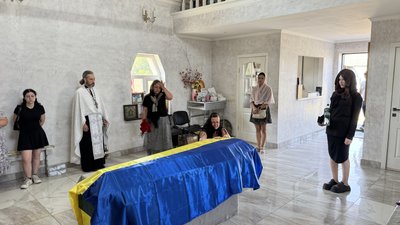 На Полтавщині прощаються із військовим Сергієм Погребним