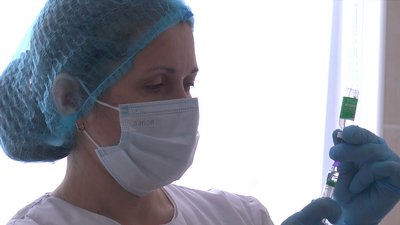 У Миколаєві медики показали, як відбувається процес щеплення проти COVID-19 У Миколаєві медики показали, як відбувається процес щеплення проти COVID-19