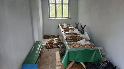 Науковці вивчають знахідки археологічних розкопок на Тернопільщині Науковці вивчають знахідки археологічних розкопок на Тернопільщині