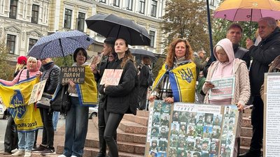 Акція-нагадування "Не мовчи, полон вбиває" у Києві 28 вересня