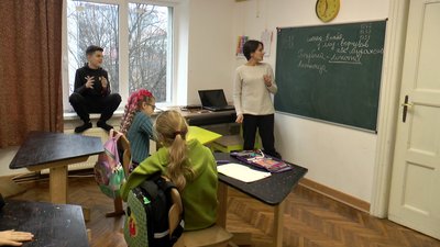 "Мій дім там, де моя сім’я, і ми в безпеці". Переселенка Світлана Тарахкало "Мій дім там, де моя сім’я, і ми в безпеці". Переселенка Світлана Тарахкало