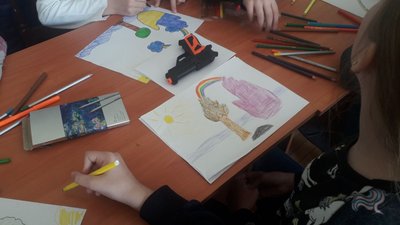 "Вона не плакала жодного разу. З першого дня війни". Жителька Херсона розповіла про психологічну реабілітацію дітей
