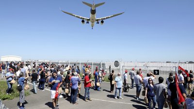Ізраїль вирішив відновити авіасполучення