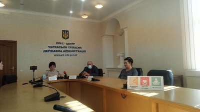 Черкащина повернулася у "жовту" карантинну зону Черкащина повернулася у "жовту" карантинну зону