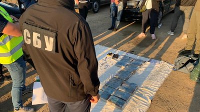 В Одесі затримали членів італійського наркоугруповання "Ндрангета" – СБУ В Одесі затримали членів італійського наркоугруповання "Ндрангета" – СБУ