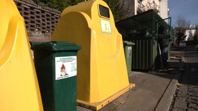 У Львові встановили ще 10 контейнерів для бляшанок з яких виготовляють окопні свічки