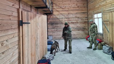 Кінолог, поліція, вибухівка, службові собаки Кінолог, поліція, вибухівка, службові собаки