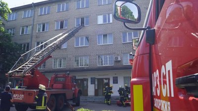 У гуртожитку Запорізького медичного університету рятувальники провели навчання