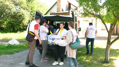 "Лікарі без кордонів": на Вінниччині мобільний шпиталь надає допомогу переселенцям