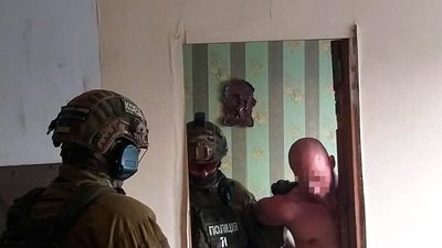 Забарикадувався у квартирі. У Миколаєві затримали чоловіка з бойовою гранатою