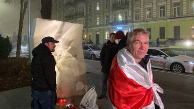 У Києві вшанували пам’ять журналіста Павла Шеремета У Києві вшанували пам’ять журналіста Павла Шеремета