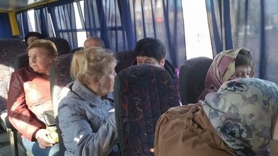 Дачний сезон на Волині: як лучани дістаються до заміських городів і що вирощують