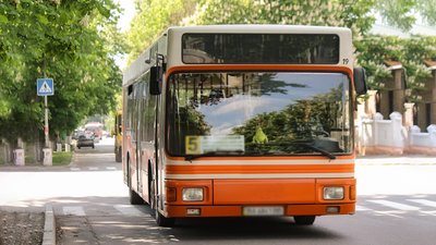 В Олександрії на Кіровоградщині на 50% підвищили вартість проїзду в автобусах