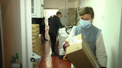 На Житомирщину привезли 1700 флаконів ліків від коронавірусу