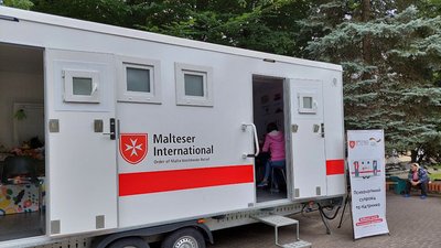 У львівському мобільному центрі психологічної допомоги надали 450 консультацій для ВПО