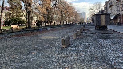 Всі комунікації на площі Петефі в Ужгороді підключать на початку 2022 року, — виконроб Всі комунікації на площі Петефі в Ужгороді підключать на початку 2022 року, — виконроб