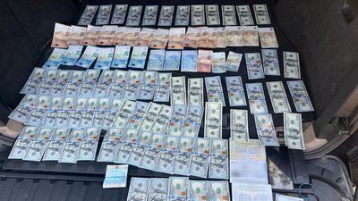 6800 доларів за перетин кордону: поліція затримала жителя Рівненщини за підозрою у переправленні чоловіків до Румунії 6800 доларів за перетин кордону: поліція затримала жителя Рівненщини за підозрою у переправленні чоловіків до Румунії