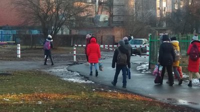 Вибухівки у двох чернігівських школах не знайшли Вибухівки у двох чернігівських школах не знайшли