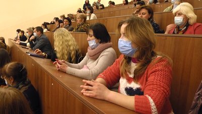У Житомирі професор Віктор Мойсієнко презентував нові факсимільні видання пам'яток 11–14 століть У Житомирі професор Віктор Мойсієнко презентував нові факсимільні видання пам'яток 11–14 століть