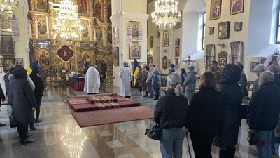 У Полтаві попрощались з воїном, який захищав Україну Анатолієм Капуновим