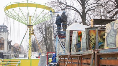Стало відомо, коли демонтують різдвяне містечко у Чернівцях