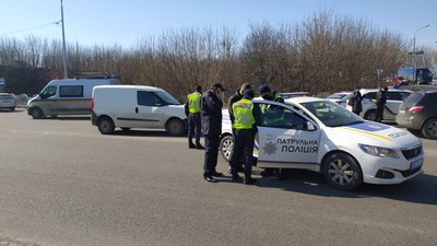 Вісім травмованих: у Луцьку аварія за участі маршрутки Вісім травмованих: у Луцьку аварія за участі маршрутки